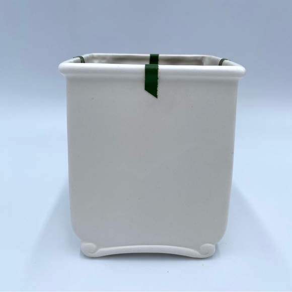 Rare Vintage 1960's Lefton Christmas Bear Holly Red Ribbon Ceramic Planter Vase - Picture 6 of 16